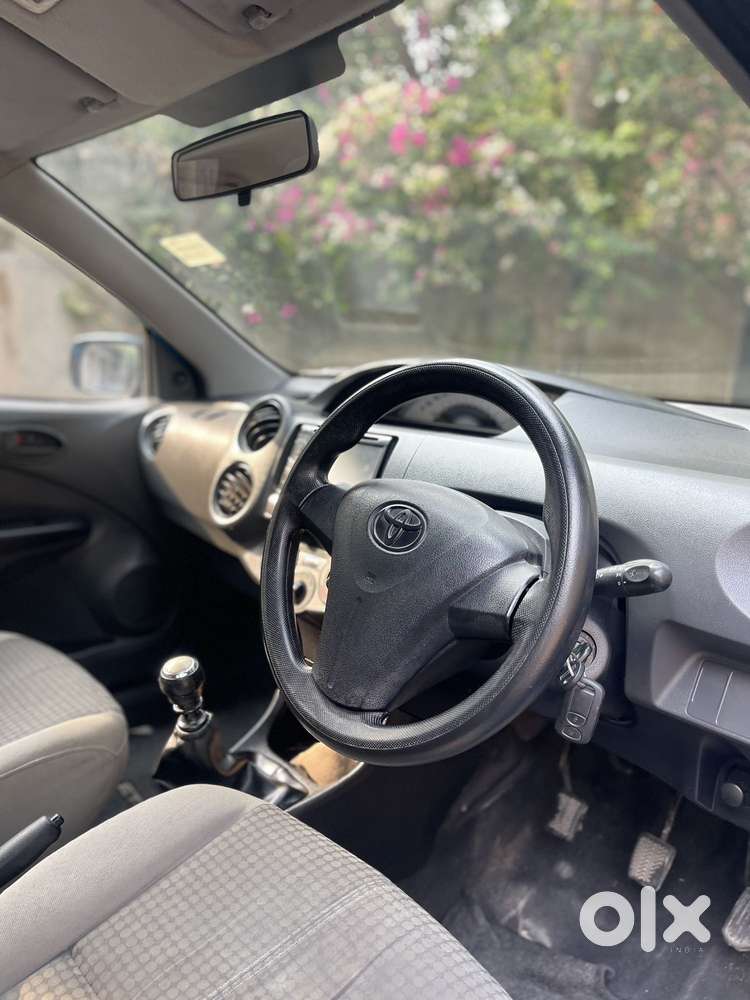 Toyota Etios Liva, 2012, Petrol