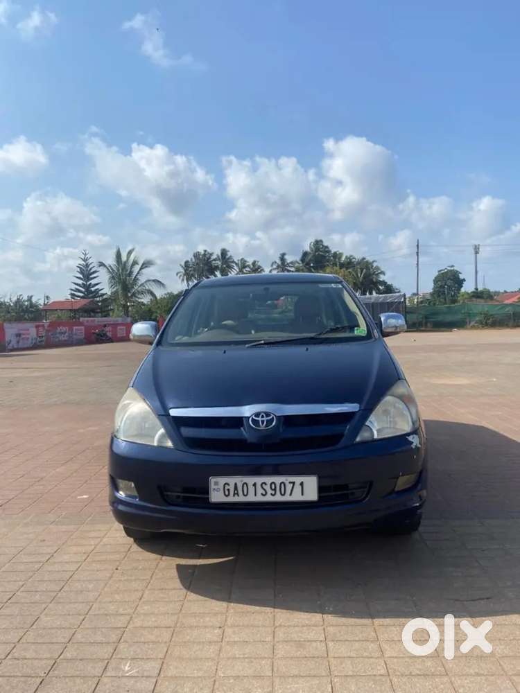 Toyota Innova Petrol