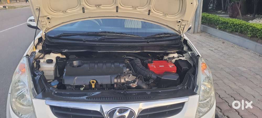 Hyundai I20 Sportz 1.4 Crdi 6 Speed Bs-iv, 2012, Diesel