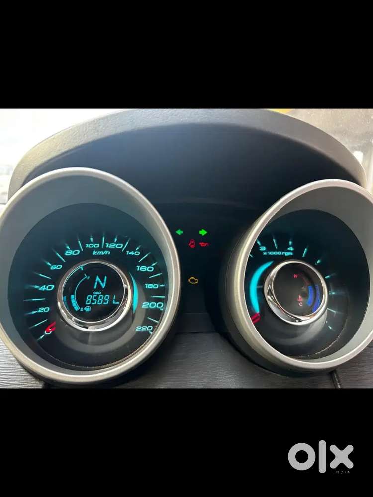 Mahindra Xuv500 2017 Diesel 99000 Km Driven