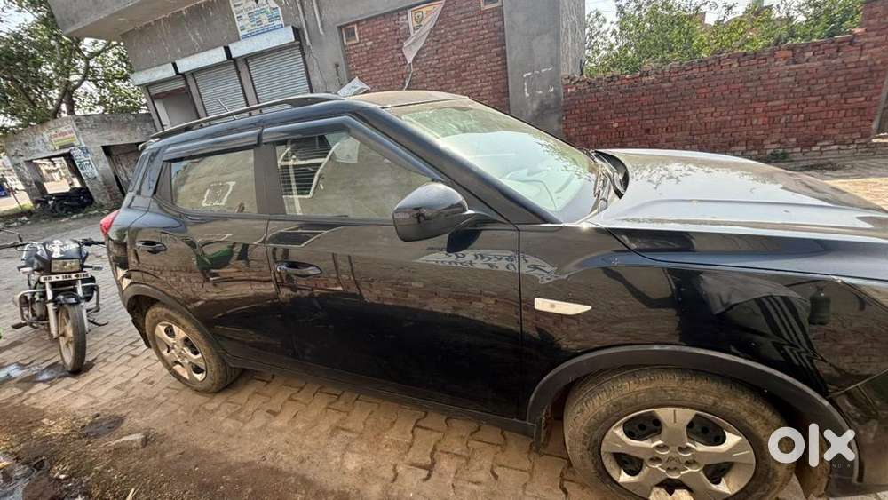 Mahindra Petrol Car 2023