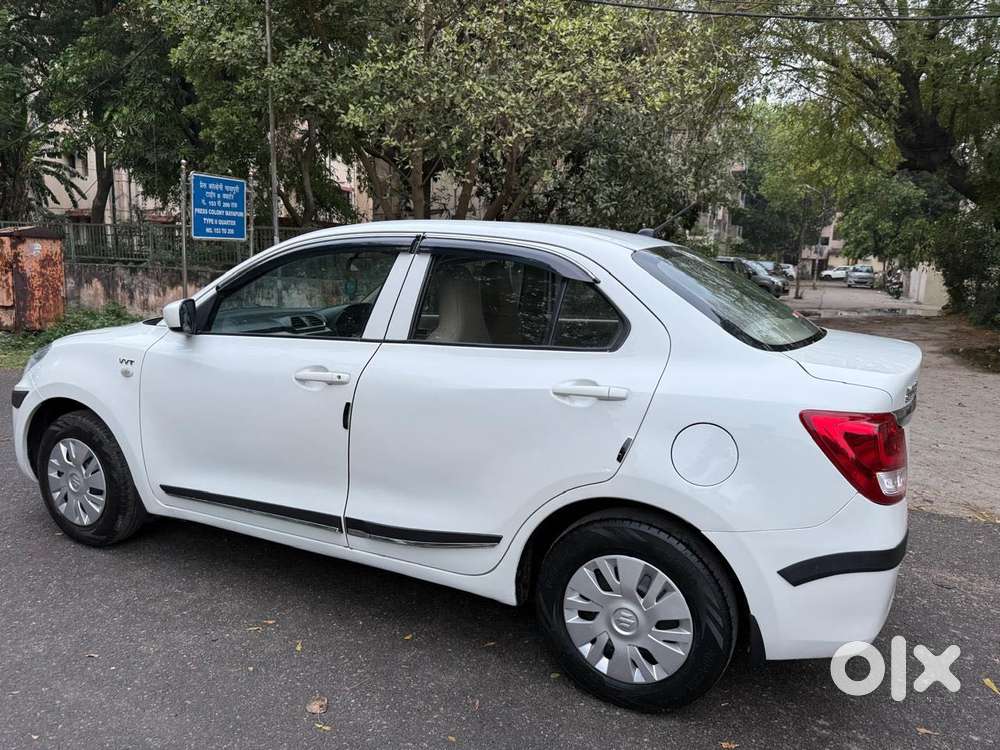 Maruti Suzuki Swift Dzire Lxi Optional-o, 2017, Cng & Hybrids