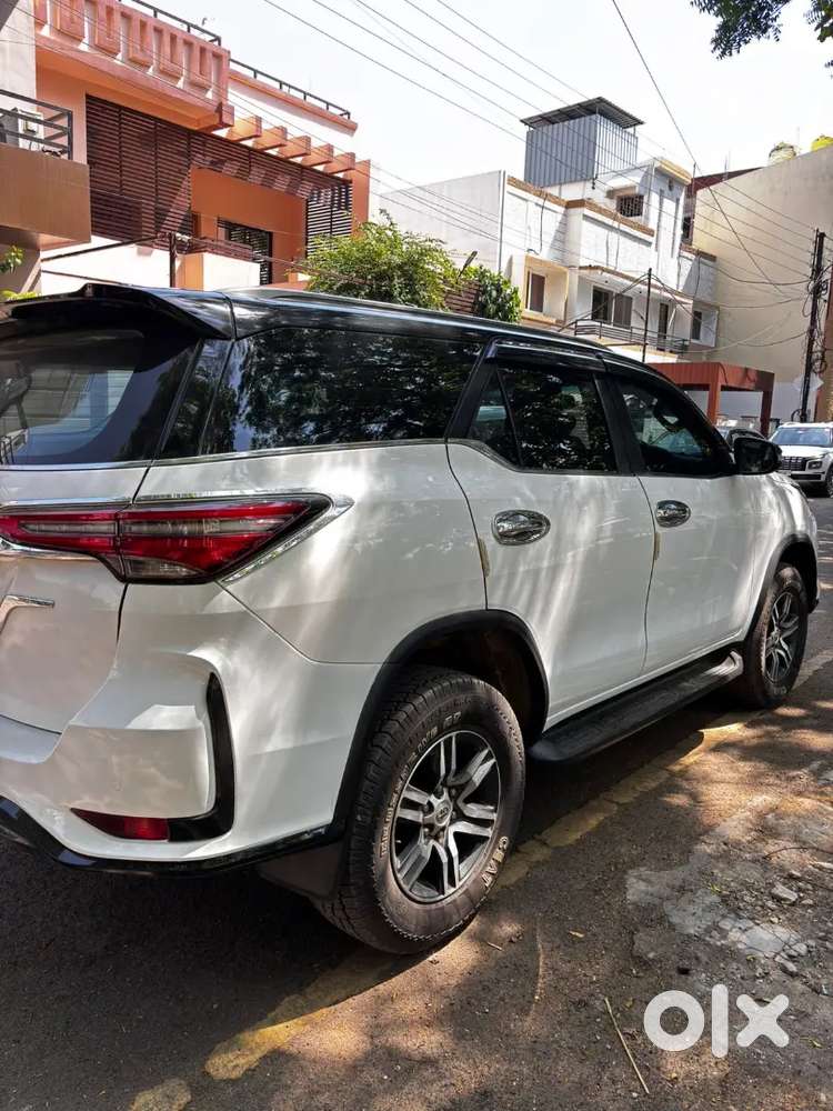 Toyota Fortuner Legender 2022