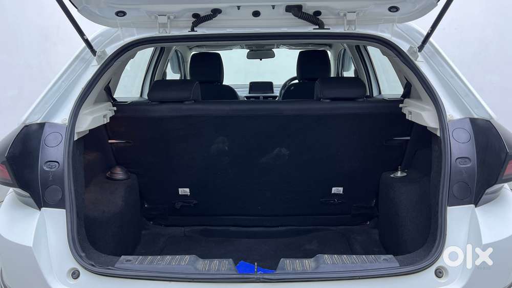 Tata Altroz Xz Plus (s) Diesel, 2024, Diesel