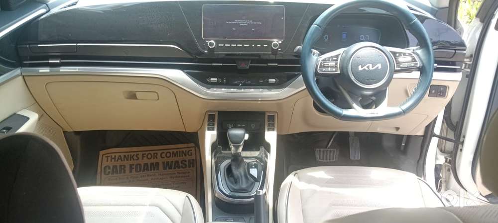 Kia Carens Luxury (o)1.5 Diesel At 7 Str, 2022, Diesel