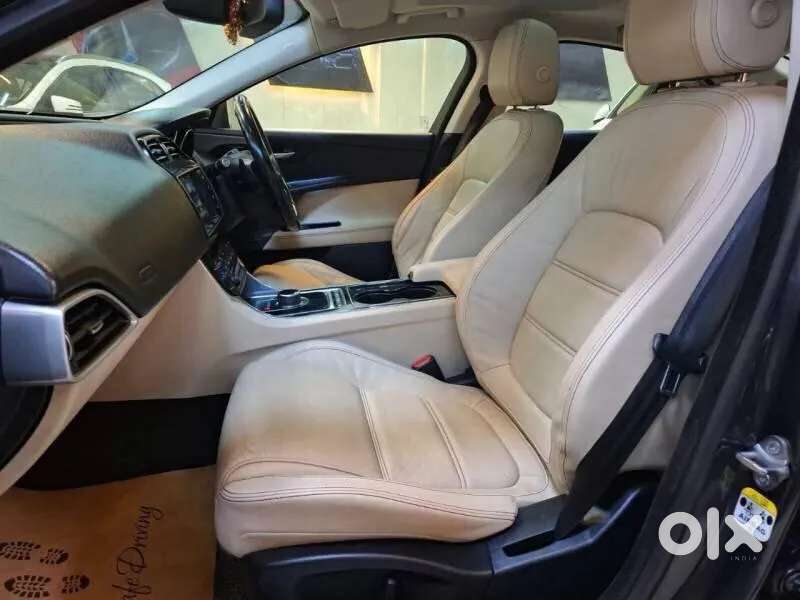 Jaguar Xe Prestige, 2016, Petrol