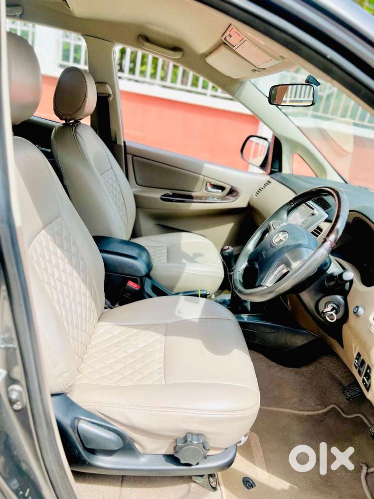 Toyota Innova 2.5 Z Diesel 7 Seater, 2015, Diesel