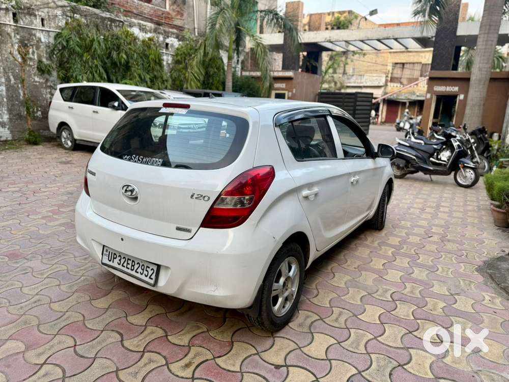 Hyundai I20 Petrol Manual 2012
