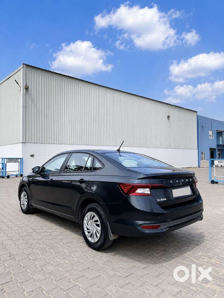 Skoda Slavia 1.0 Active Tsi, 2022, Petrol