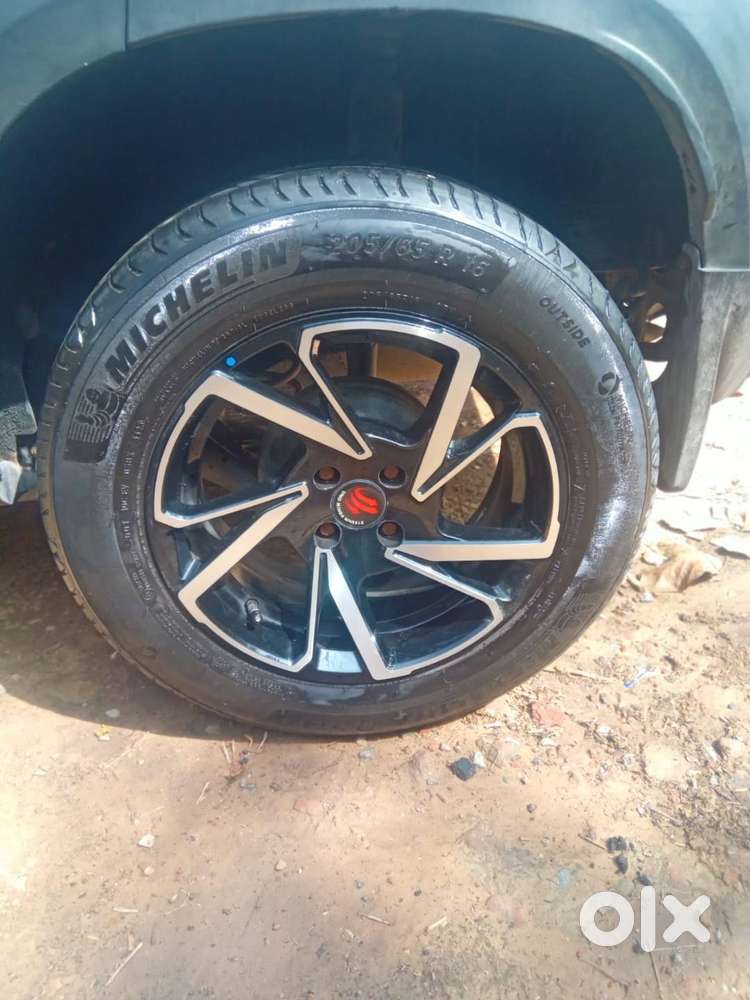 2022 Renault Kiger Rxt Amt  28,000 Km  Excellent Co