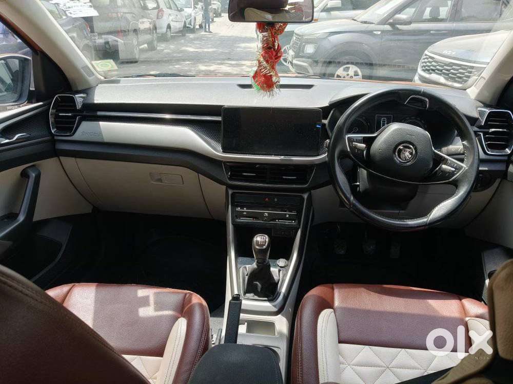 Skoda Kushaq 1.0 Tsi Ambition, 2022, Petrol