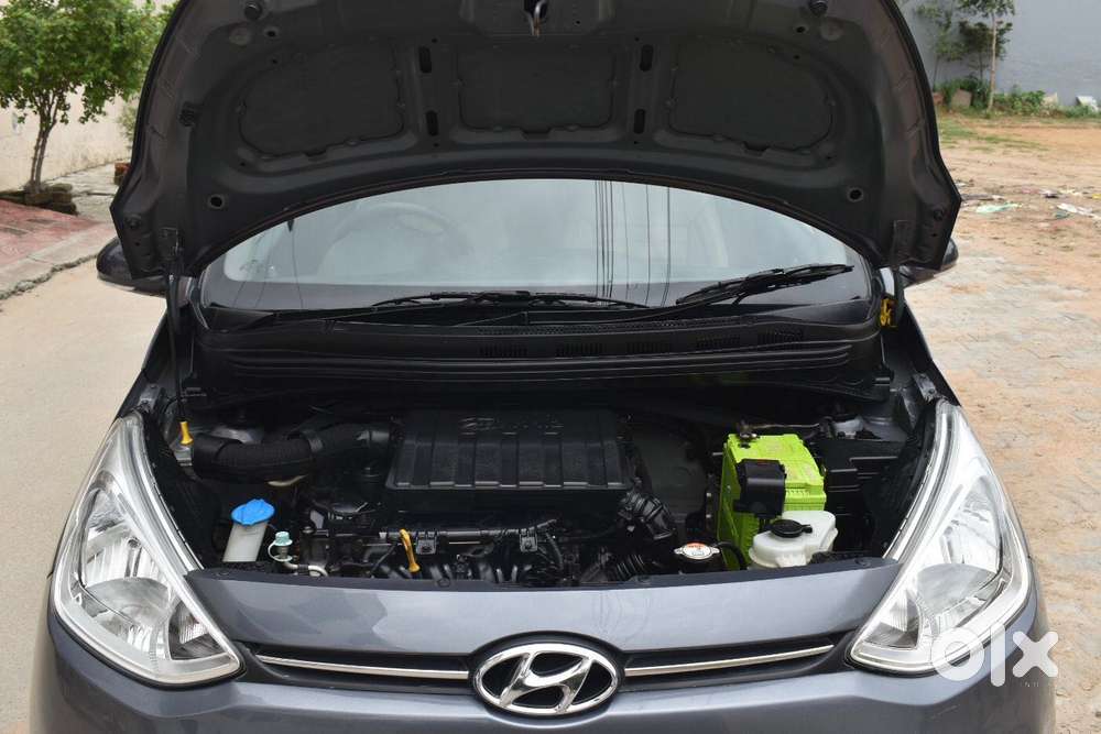Hyundai Grand I10 Sportz, 2015, Petrol