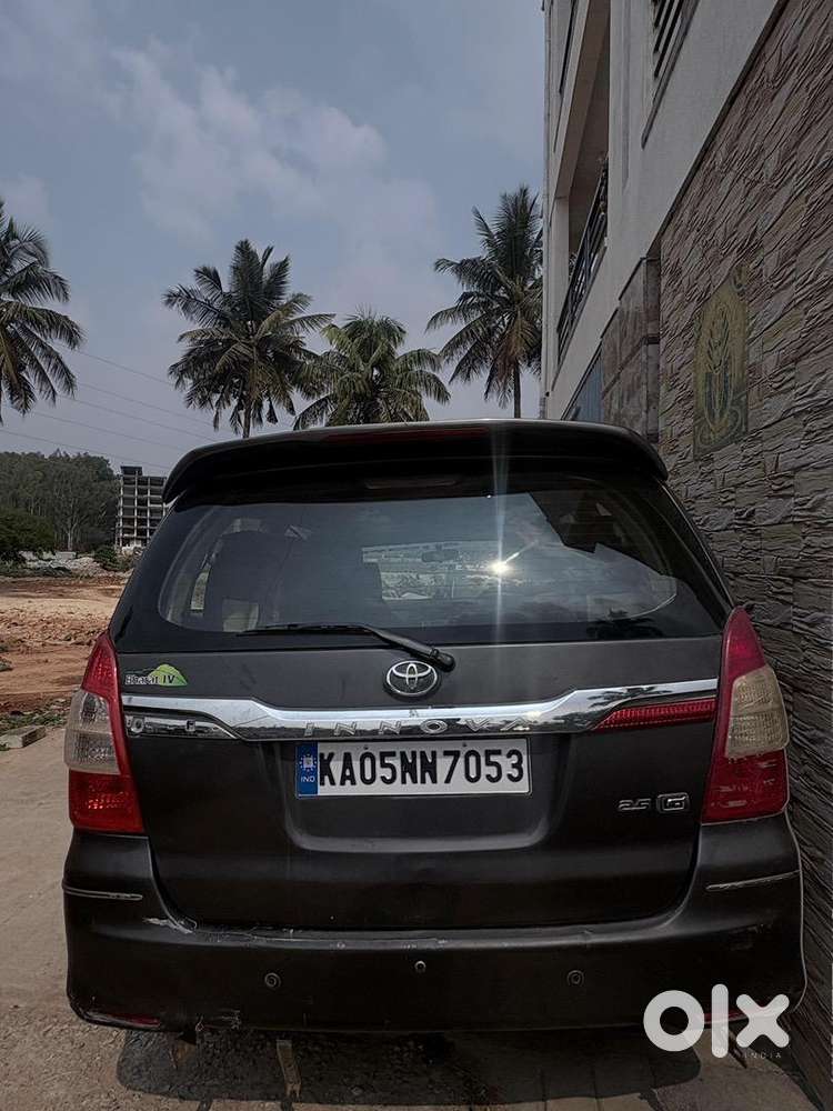 Toyota Innova 2015