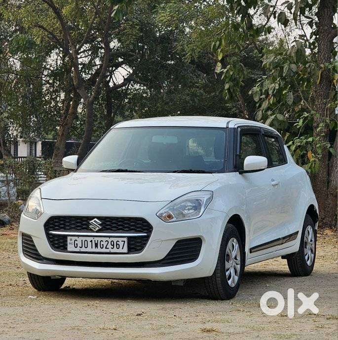 Maruti Suzuki Swift Vxi + Manual, 2022, Petrol