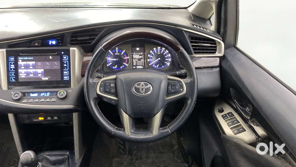 Toyota Innova Crysta 2.4 Vx Mt, 2016, Diesel