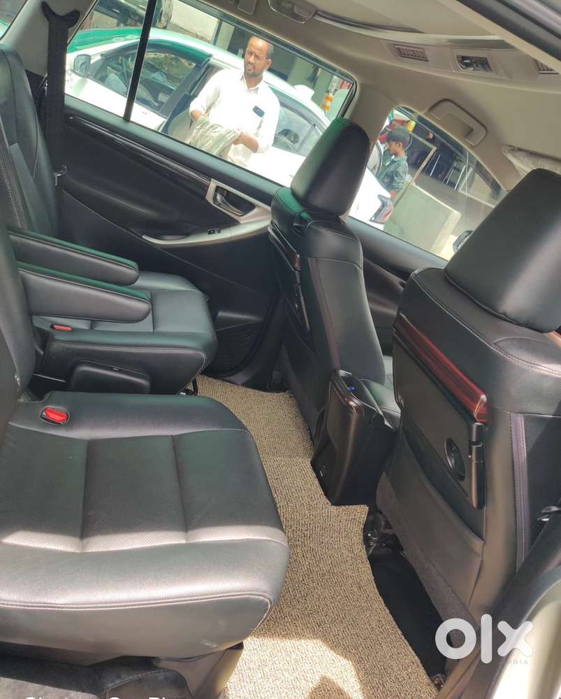 Toyota Innova Crysta Zx 2023