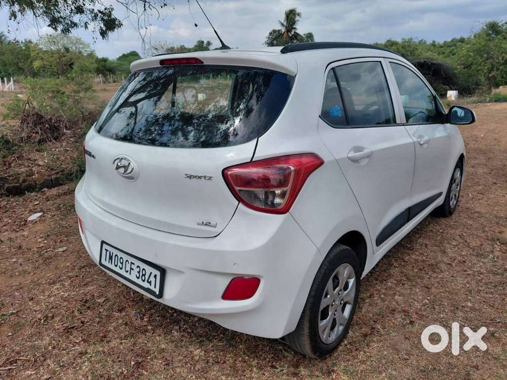 Hyundai Grand I10 Sportz, 2016, Petrol