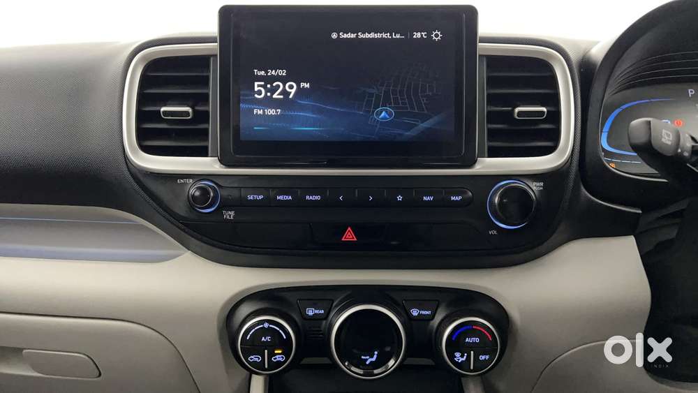 Hyundai Venue 1.0 Sx (o) Turbo Dct, 2023, Petrol