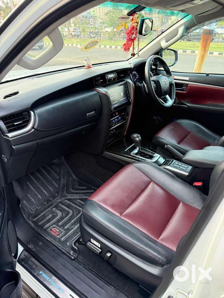 Toyota Fortuner Legender 4x2 At 2.8, 2024, Diesel