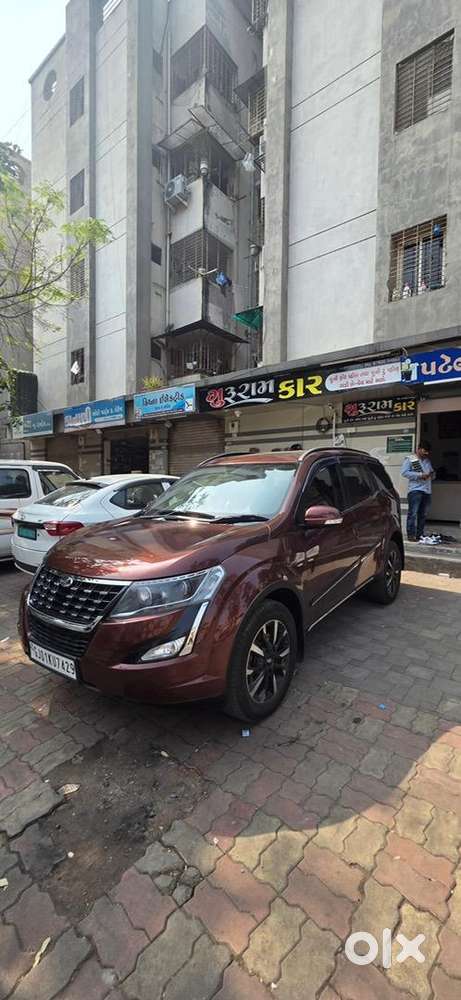 Mahindra Xuv500 W11