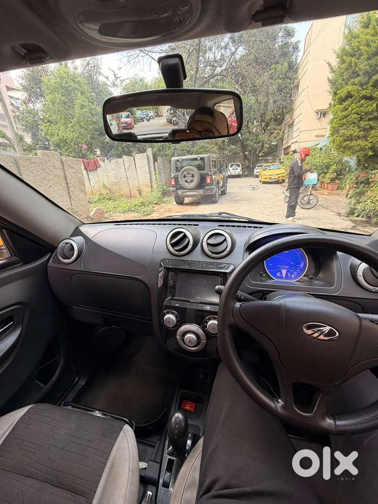 Mahindra E2o Electric 27403 Km Driven