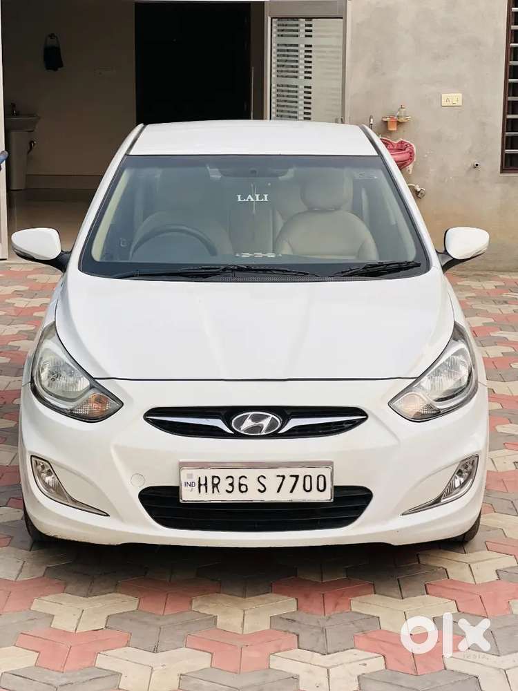  Verna Car  
 2012 Model
   Top Model
    Crdi 1.