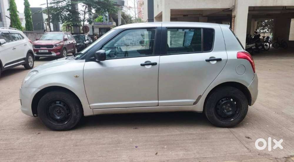 Maruti Suzuki Swift Vxi + Manual, 2009