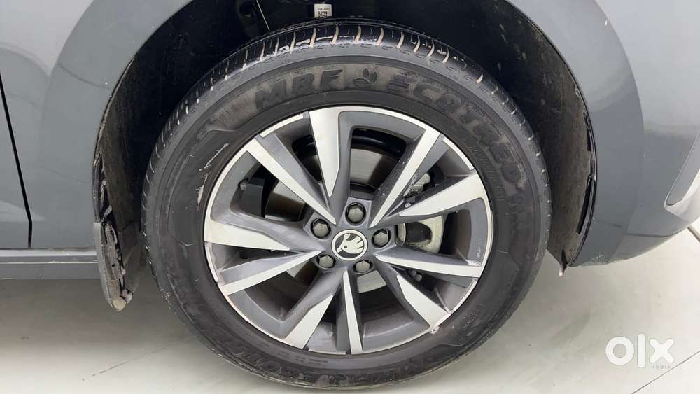 Skoda Slavia 1.0 Tsi Style At, 2026, Petrol