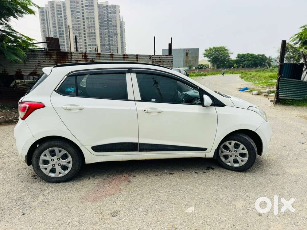 Hyundai Grand I10 2017 Cng & Hybrids Well Maintained