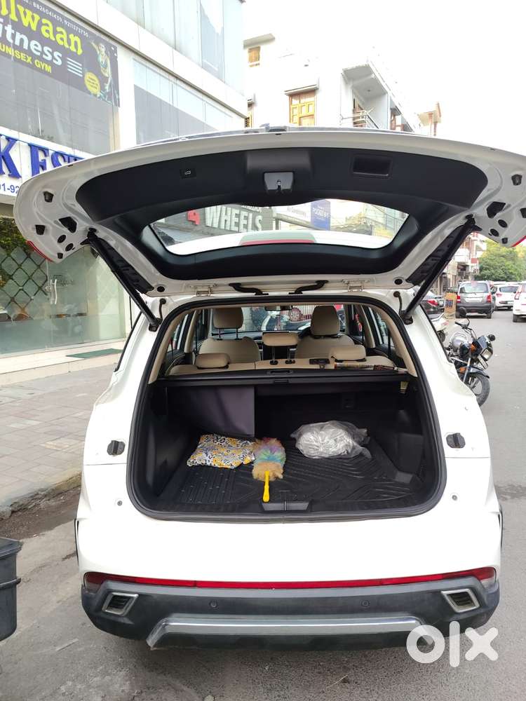 Mg Hector Sharp Pro 1.5 Turbo Mt, 2025, Petrol