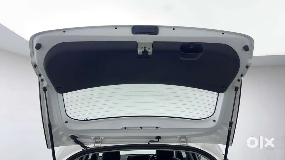 Hyundai New I20 1.2 Asta (o) Mt, 2022, Petrol