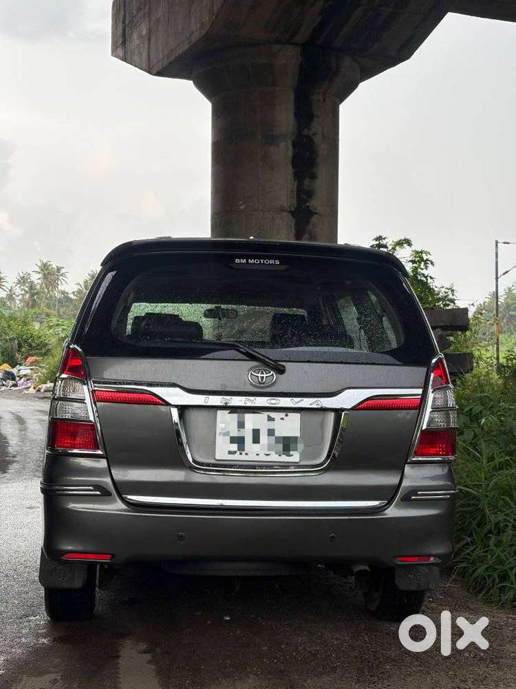 Toyota Innova 2.5 G (diesel) 8 Seater, 2014, Diesel