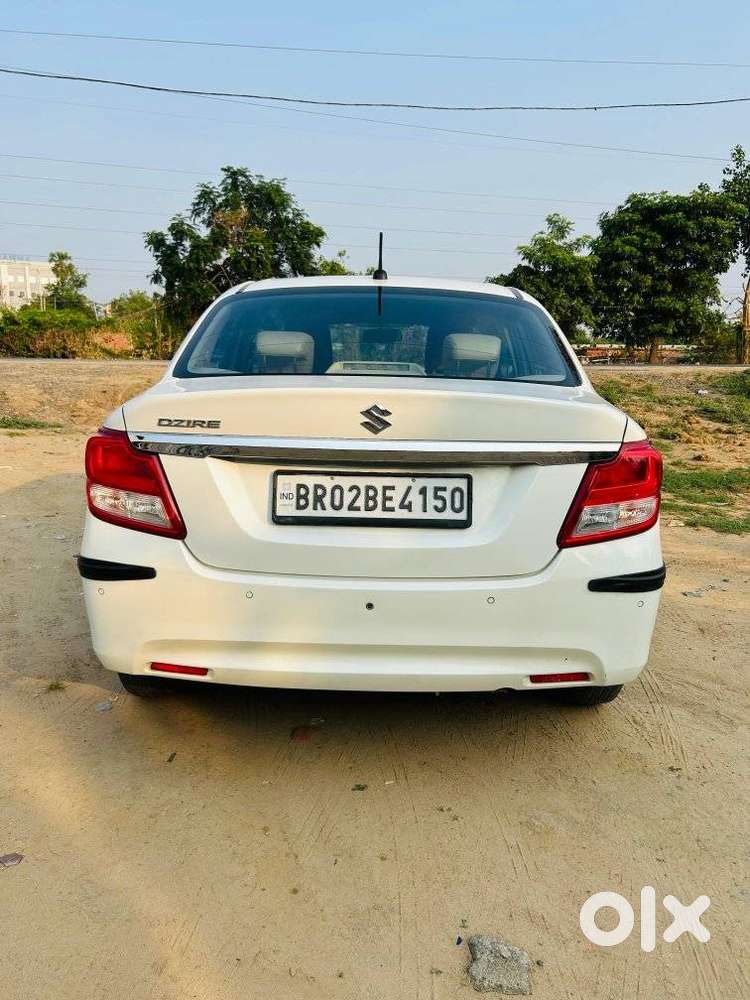 Maruti Suzuki Dzire 1.2 Vxi, 2022, Petrol