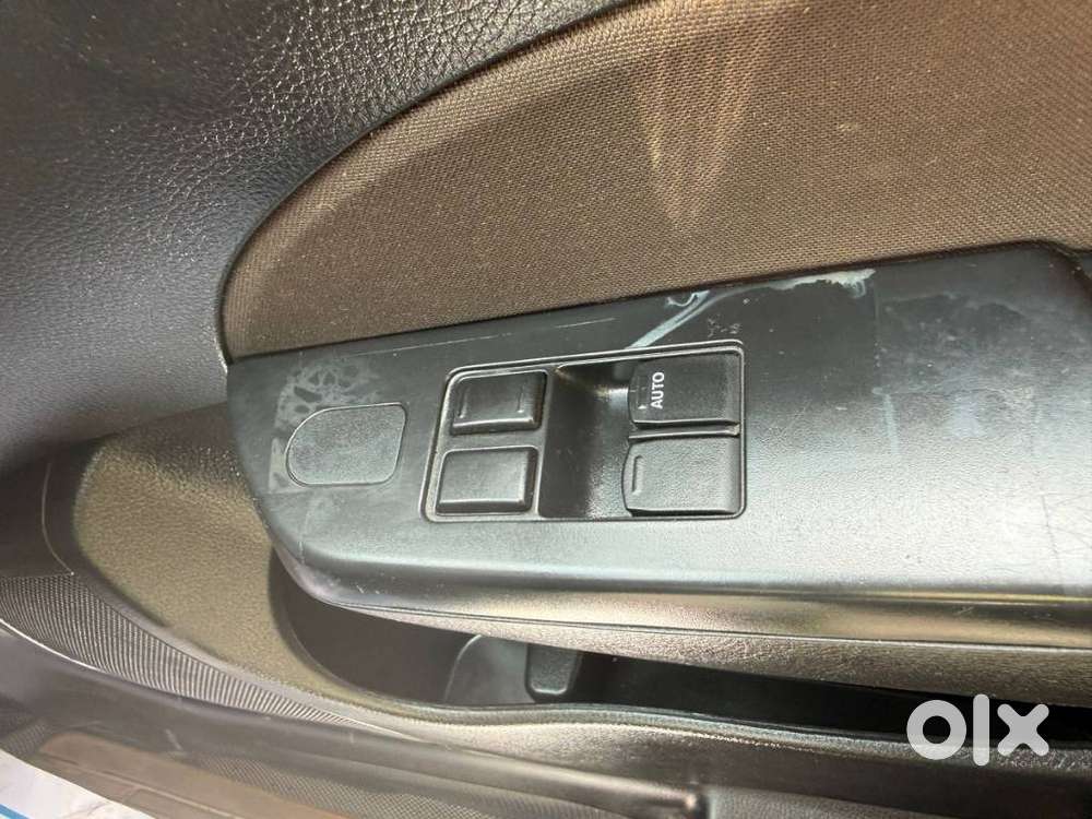 Maruti Suzuki Swift Lxi Optional-o, 2018, Cng & Hybrids
