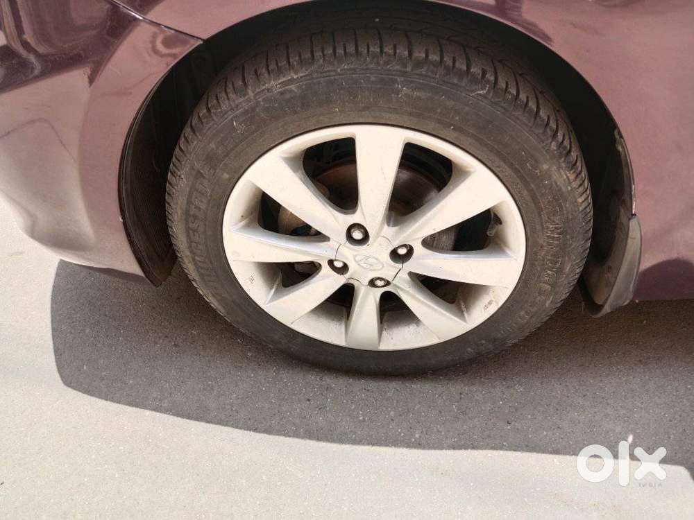 Hyundai Verna Fluidic 1.6 Vtvt Sx, 2012, Petrol