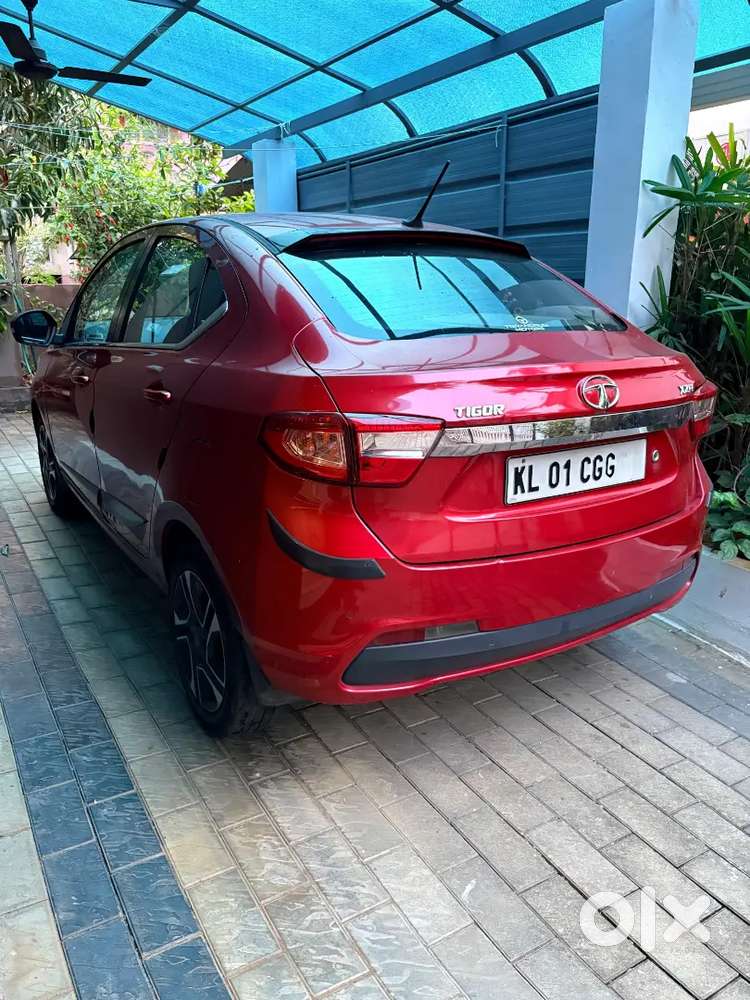 Tata Tigor 2018 - Berry Red