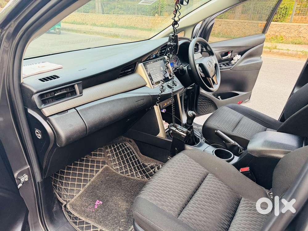 Toyota Innova Crysta 2.4 G Mt, 2022, Diesel