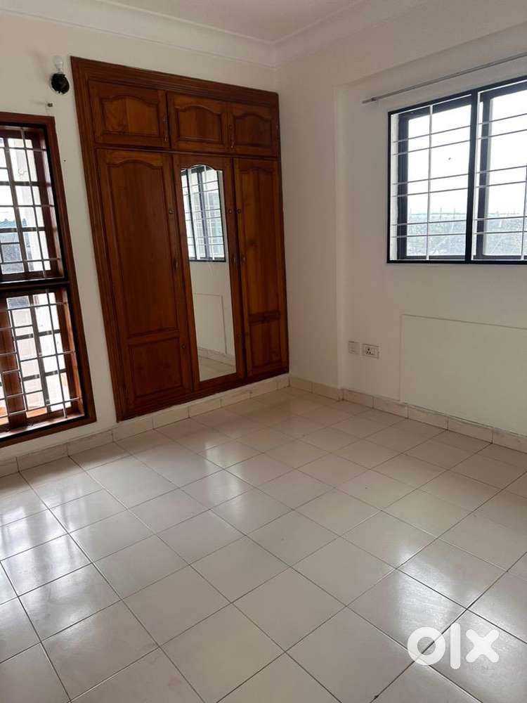 2 bhk attached flat for rent near subash chandra boss rd kadavanthra