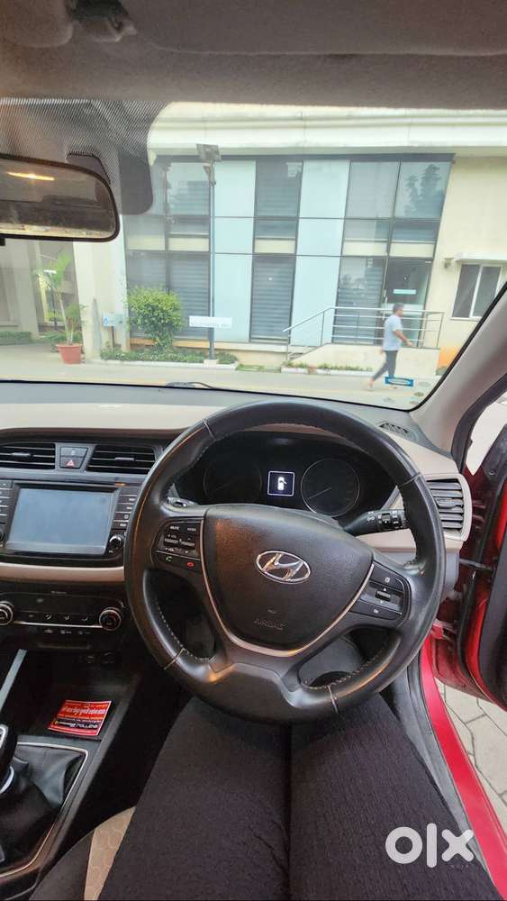 2017 Hyundai Elite I20 Asta(o) Petrol  43,000 Km  Hyundai Service Hi