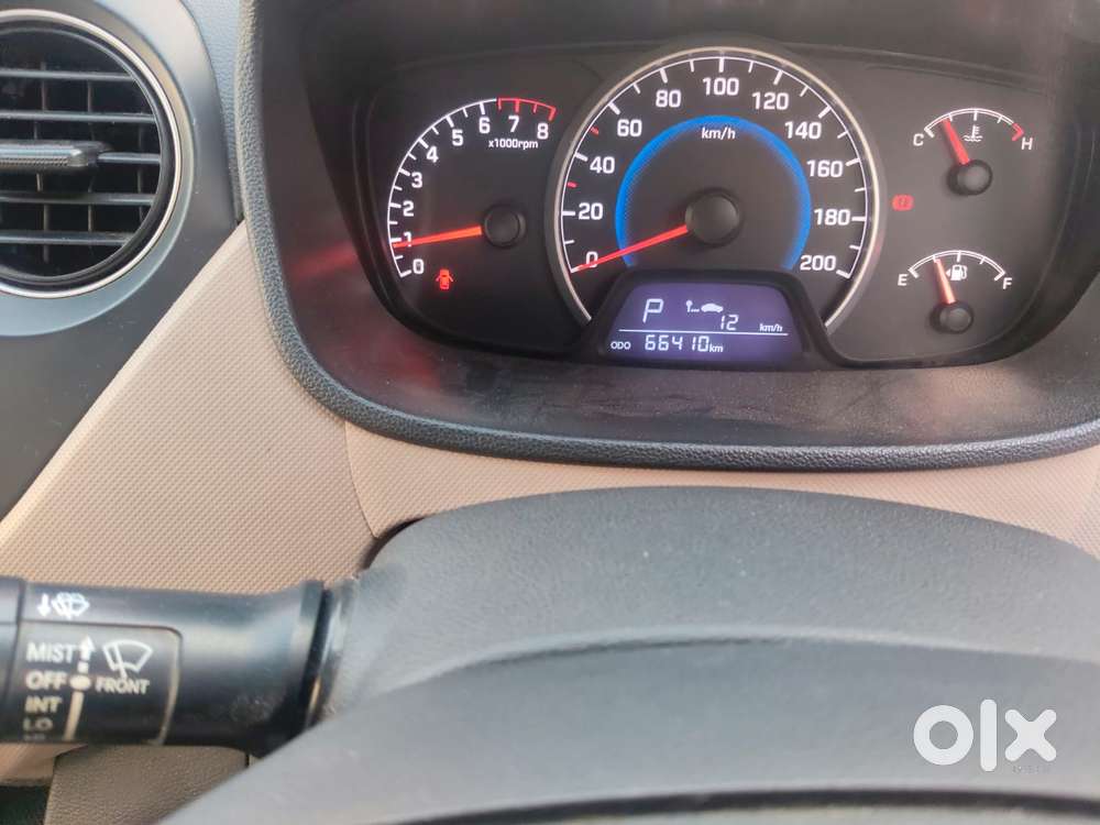Hyundai Grand I10 Asta Option At, 2016, Petrol