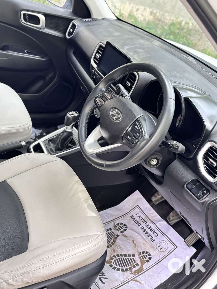 Hyundai Venue Sx (o) Mt 1.5 Diesel, 2022, Diesel