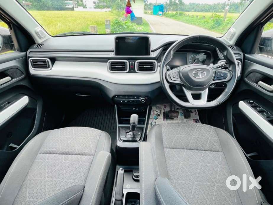 Tata Punch Creative Dual Tone Amt Sunroof, 2023, Petrol
