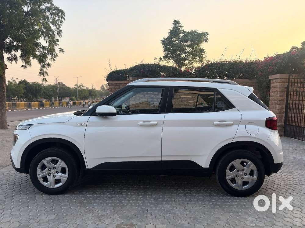 Hyundai Venue S Mt 1.2 Kappa, 2022, Petrol