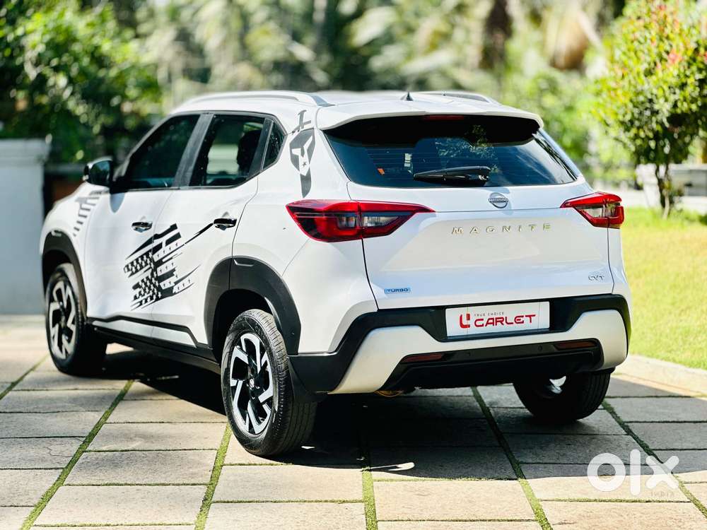 Nissan Magnite Xv Turbo Cvt Red Edition, 2022, Petrol