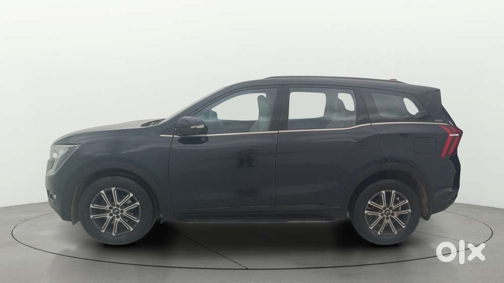 Mahindra Xuv700 2.0 Ax 7 Petrol Mt Str, 2024, Petrol