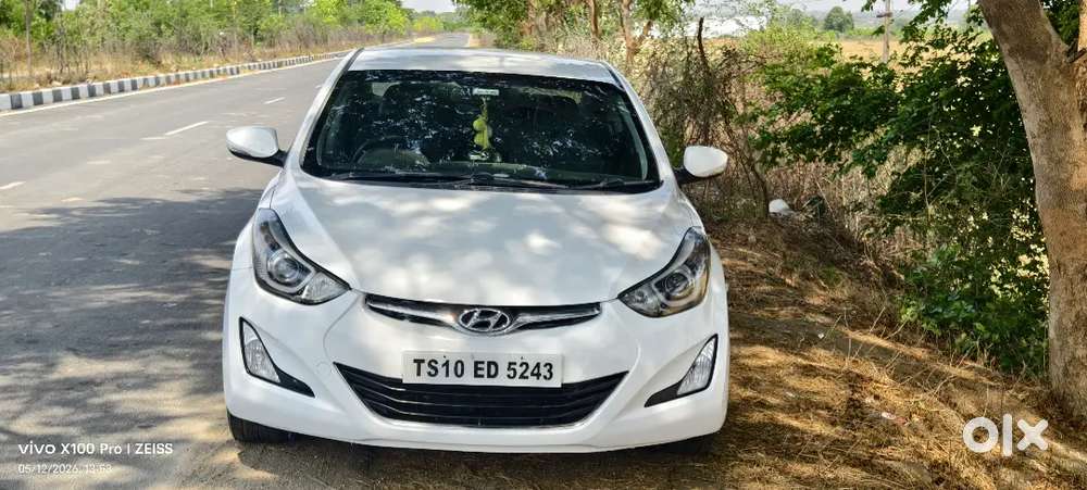 Hyundai Elantra Fluidic Petrol 2015 Model