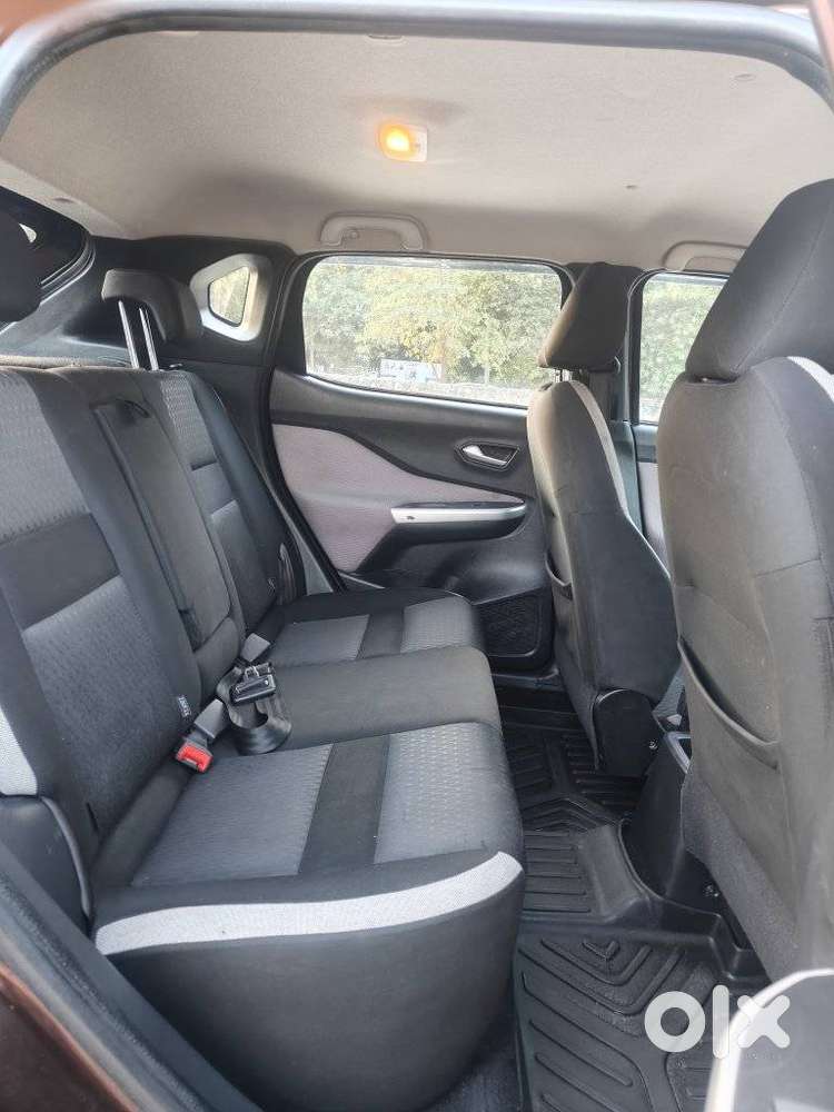 Nissan Magnite 1.0 Xv Dual Tone, 2022, Petrol