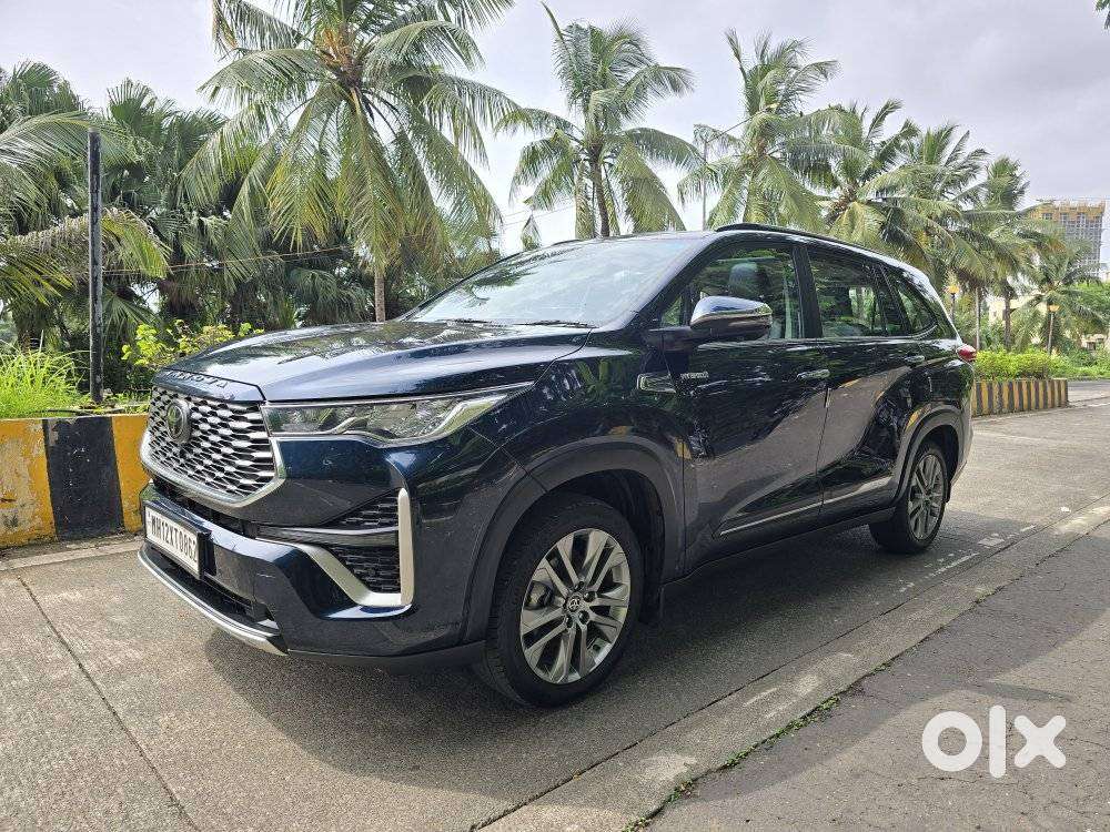 Toyota Innova Hycross 2.0 Zx (o) Hybrid 7 Str, 2025, Petrol