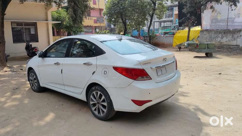 Hyundai Verna Diesel Manual 13595 Km 2015