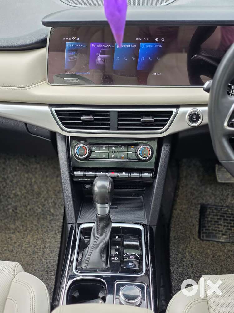 Mahindra Xuv700 2.2 Ax 7 Diesel At Luxury Pack Str, 2022, Diesel